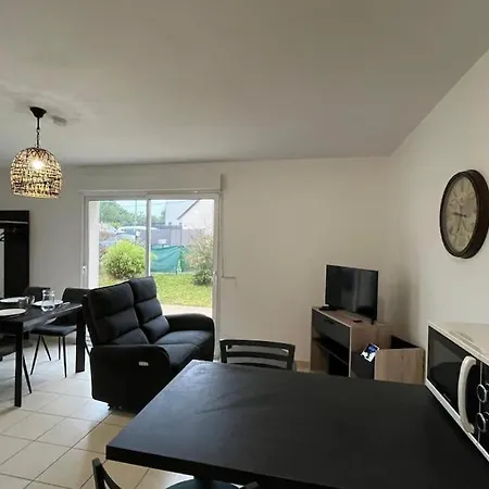 Maison Cosy Avec Jardin Clos A 5 Mn De Granville Ideal Familles Et Groupes