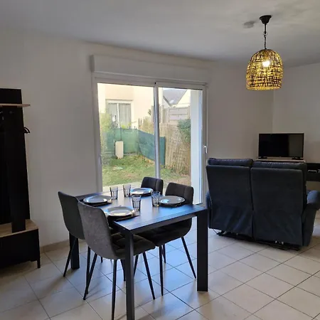 Maison Cosy Avec Jardin Clos A 5 Mn De Granville Ideal Familles Et Groupes Appartamento *